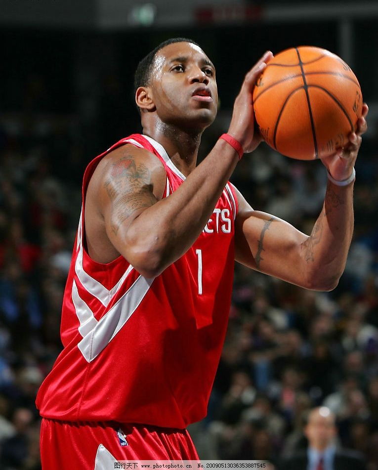 足坛的特殊玄学，赛前摸奖杯的后果有多严重？（足坛神秘禁忌：赛前触碰奖杯要付出多大代价？）