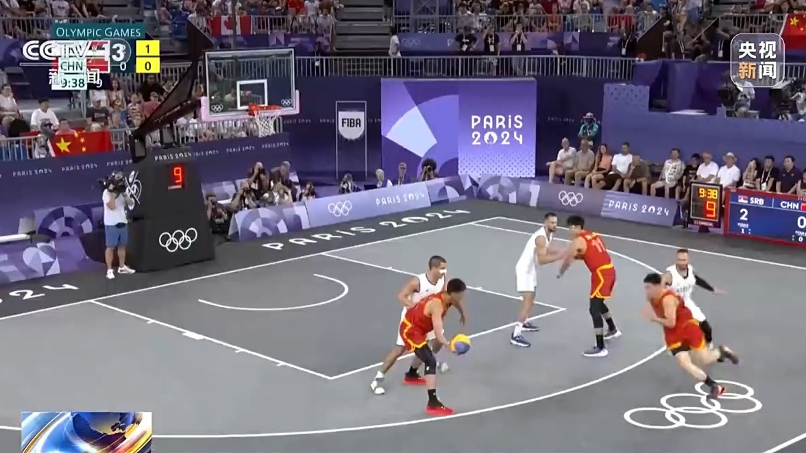 篮球篮网比赛中关键传球帮助球队取胜（篮网比赛关键传球助球队取胜）